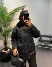 siyah yakası kürklü şişme mont