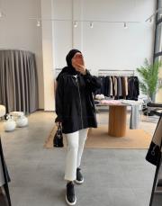 siyah apolet detaylı fermuarlı ceket 3