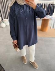 lacivert boncuk işlemeli gömlek 2