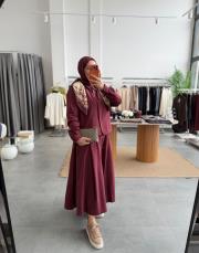 bordo eşarplı etekli takım