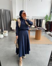 lacivert eşarplı etekli takım