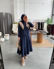 lacivert eşarplı etekli takım 3