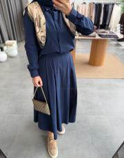 lacivert eşarplı etekli takım 4