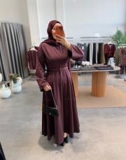 bordo belden oturtmalı kemerli elbise