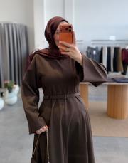 kahve belden oturtmalı kemerli elbise 3