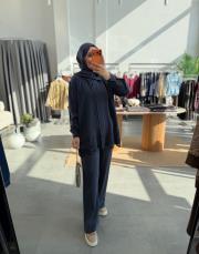 lacivert nakış detaylı takım