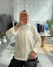 ekru asimetrik düğmeli gömlek