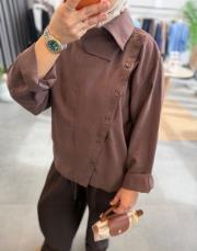 kahve asimetrik düğmeli gömlek 2