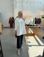 beyaz basic cepli sweat