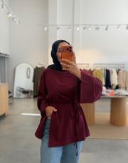 bordo yırtmaçlı kuşaklı tunik 3