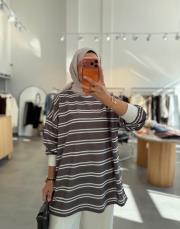 soğuk vizon çizgili düşük omuzlu sweatshırt