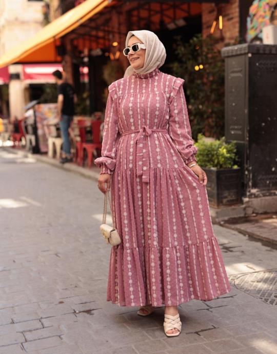 tesettur giyim Pembe Nakışlı Şifon Elbise Butiköz